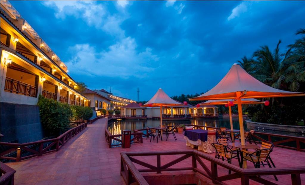Ocean Spray Otel Kālapettai Dış mekan fotoğraf