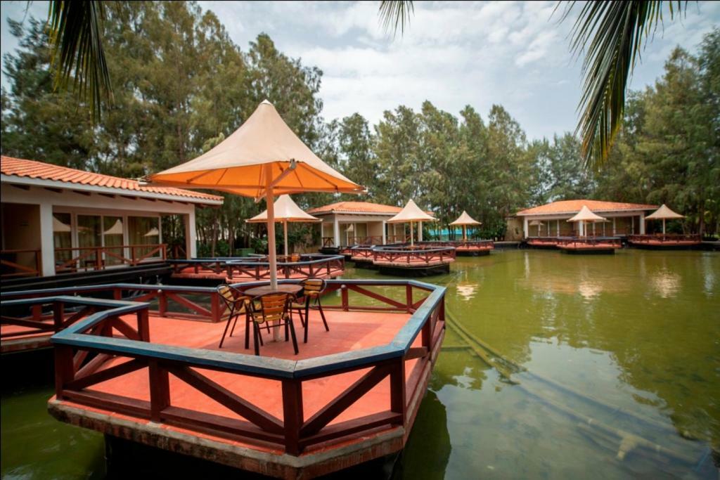 Ocean Spray Otel Kālapettai Dış mekan fotoğraf